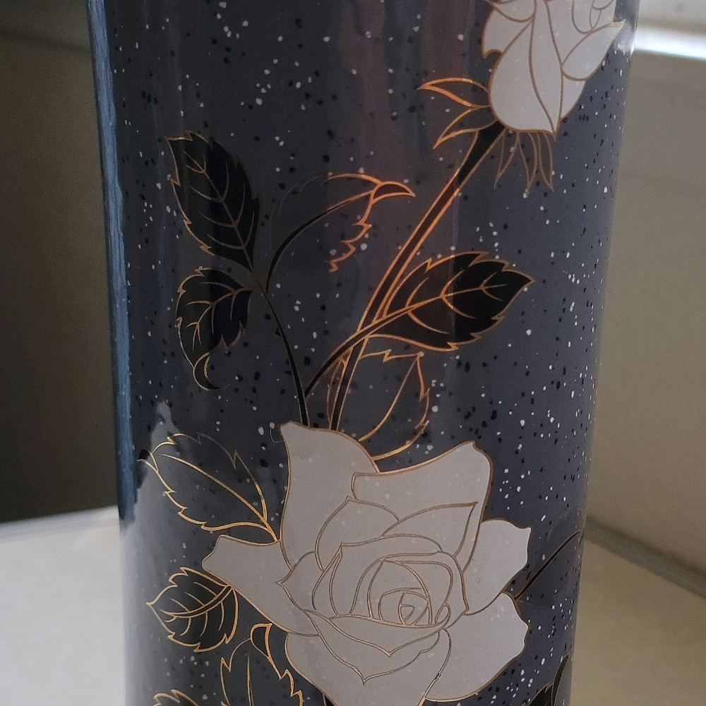 11 1/2 inch vase with flowers design